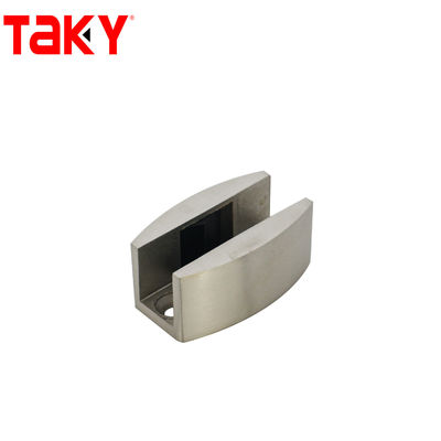Glasrahmenlose Schiebetüren für Duschen in minimalistischem Design mit einer Dicke von 10 mm